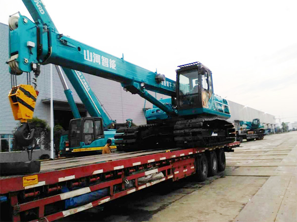 油田好副手——bti体育智能伸缩臂履带起沉机