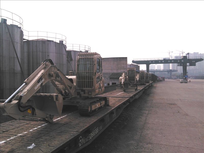 bti体育智能SWE80E-G高原型挖掘机正式列装献礼国庆