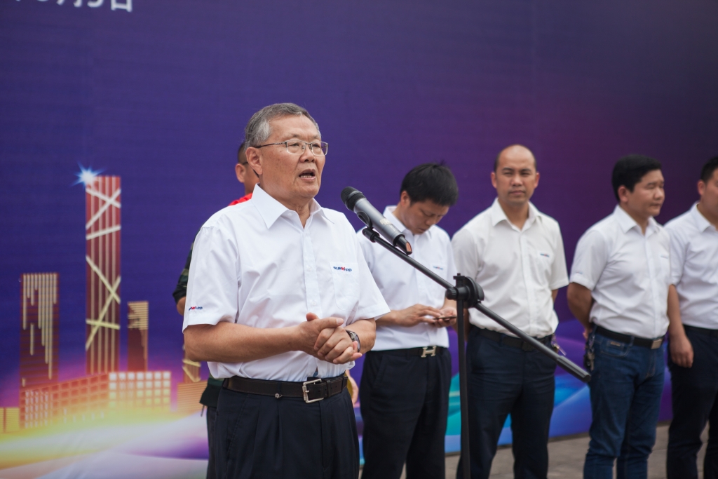 民族挖掘机品牌先导者，bti体育智能“城镇建设利器”SWE80E9庆幸上市