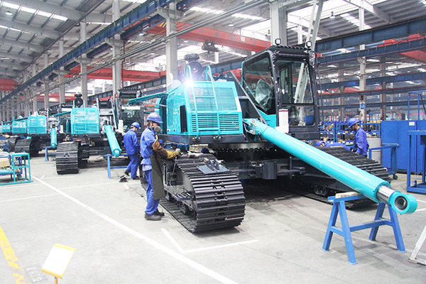 开启工程机械之都履历之旅，中表媒体观摩团到访bti体育智能