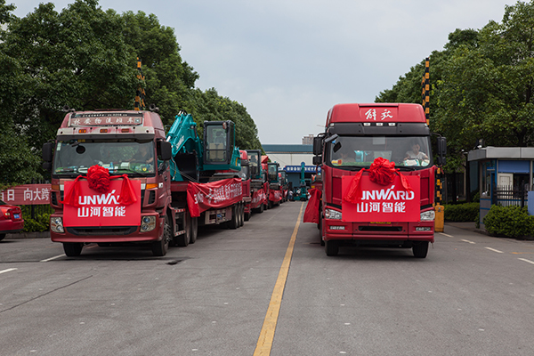 掘金一带一路，bti体育智能中大挖大批量出口泰国