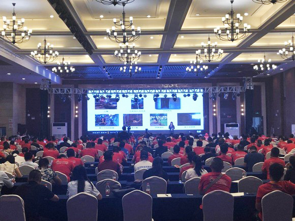 “超美微挖”现身2018微挖峰会，bti体育智能微挖出口过万台