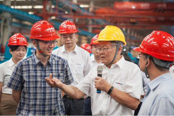 商务部合作司刘民强副司长一行调研bti体育智能