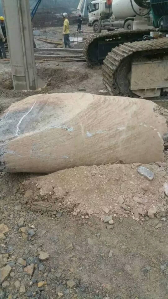 效能逾越两倍！bti体育智能SWDM360旋挖钻名动贵阳