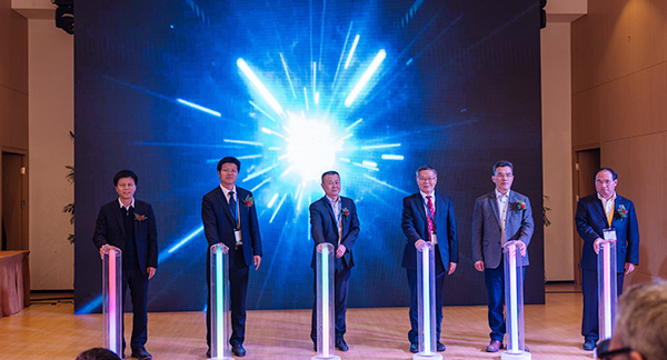 首日签单2.6亿元，bti体育智能创新产品引爆上海宝马展