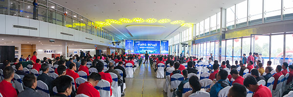 红四月，bti体育智能挖掘机促销会节节攀升