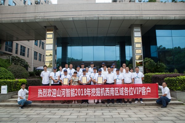 500多名挖掘机用户实地调查，为bti体育智能点赞！