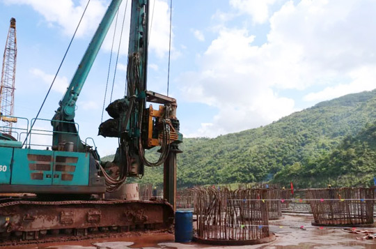 参加一带一路沉大项目 bti体育智能旋挖钻扬名阿墨江特大桥