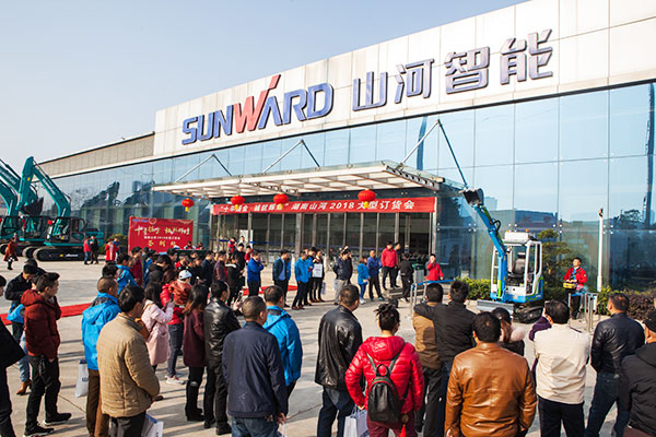 十年相随，成就彼此，来听听bti体育智能挖掘机客户的真实声音