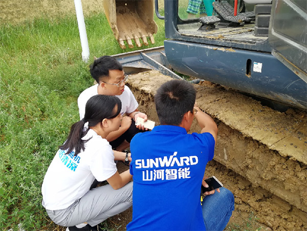 到了市场一线才知路，bti体育挖机客户都是铁杆粉丝