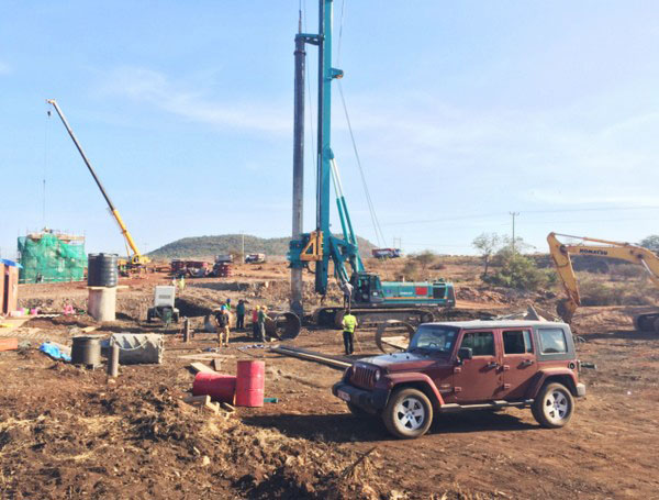 肯尼亚总统高度赞赏，乞力马扎罗山下bti体育绿闪灼