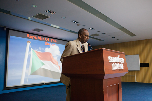 “一带一路”国度代表团到访bti体育智能，感触“大开眼界”