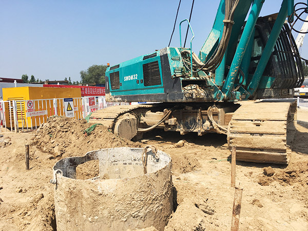 加快雄安新区建设，bti体育智能旋挖启动京雄城际铁路第一钻