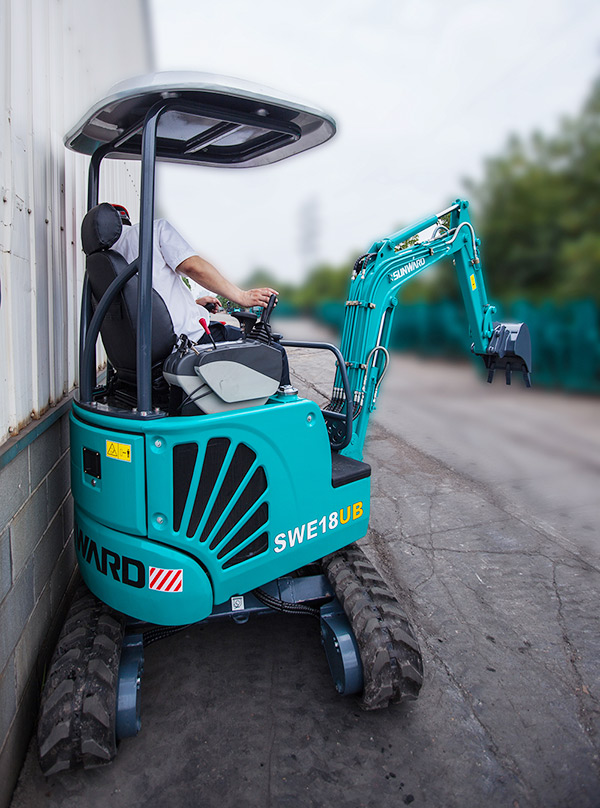 “C位”前途 14.5万元bti体育智能微挖18UB等你开回家