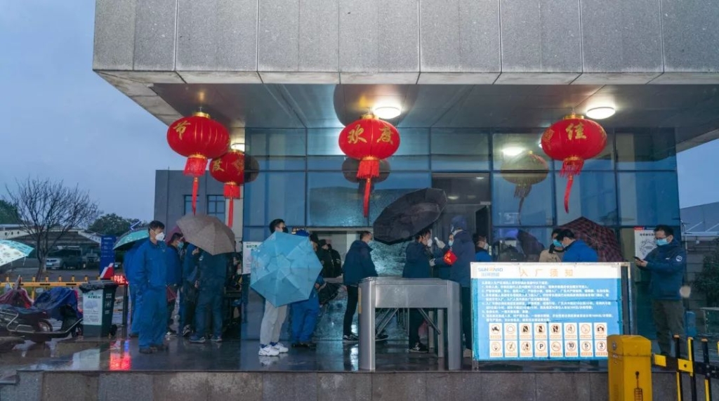 防控出产两不误 bti体育智能复工保供