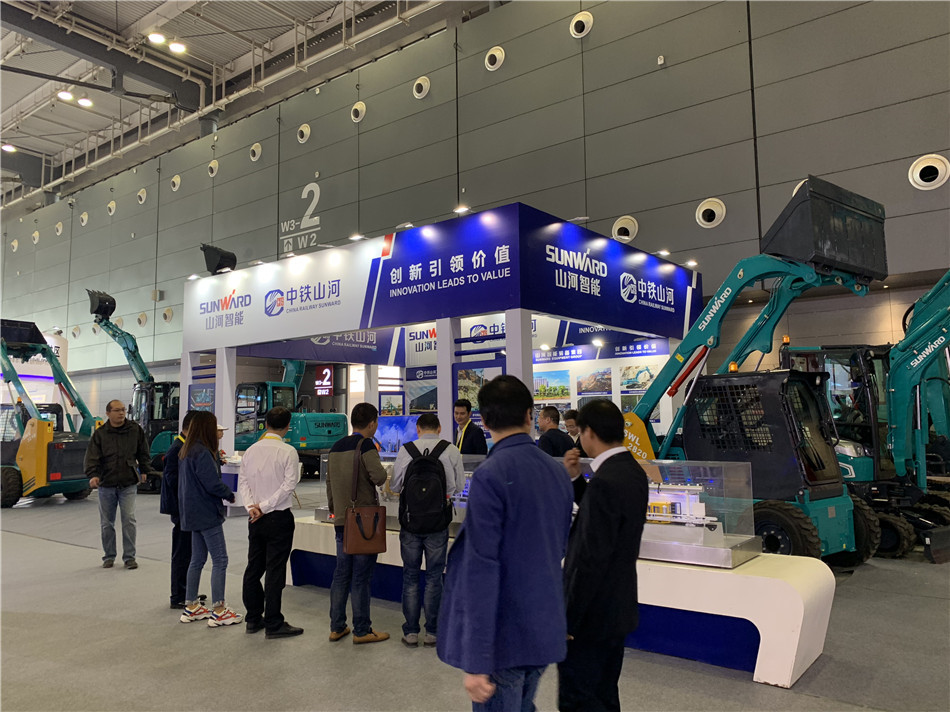 bti体育智能亮相轨路展览会 展全球当先工程设备成就