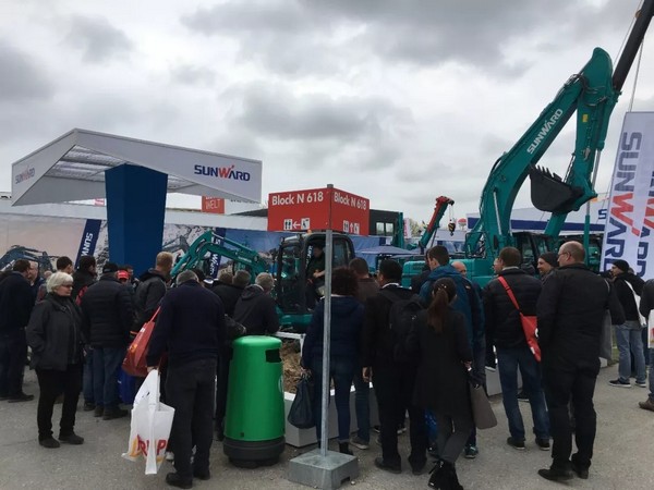 向世界展示中国“智造”魅力，bti体育智能携创新阵容闪灼德国宝马展