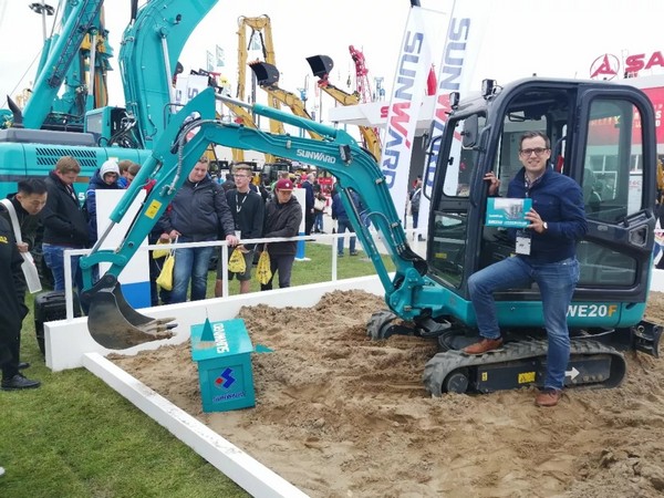 向世界展示中国“智造”魅力，bti体育智能携创新阵容闪灼德国宝马展