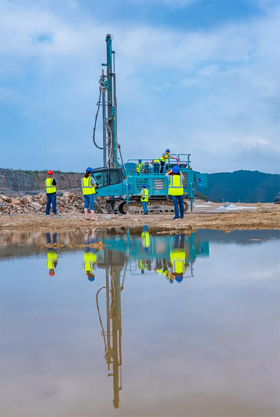 15年3万幼时！bti体育智能元老级潜孔钻机“雄风”仍旧