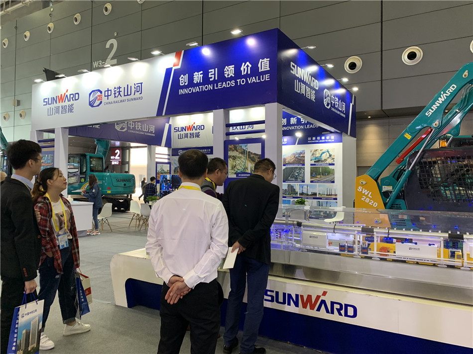 bti体育智能亮相轨路展览会 展全球当先工程设备成就