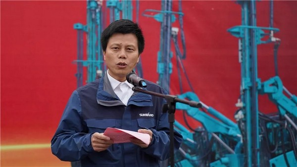 进军南非高端矿山市。ti体育智能凿岩设备批量发车