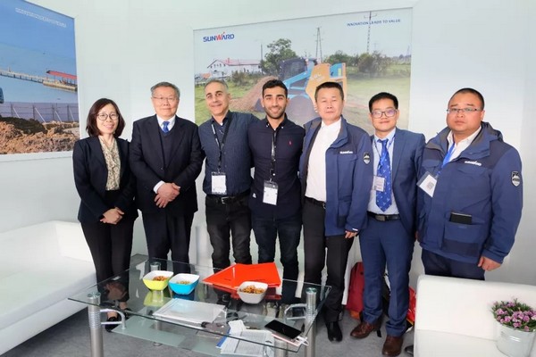 向世界展示中国“智造”魅力，bti体育智能携创新阵容闪灼德国宝马展