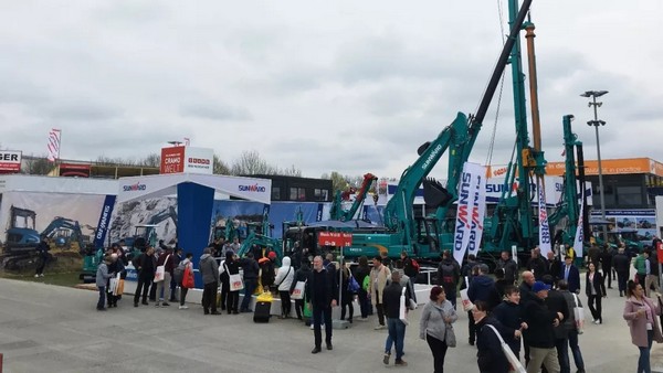 向世界展示中国“智造”魅力，bti体育智能携创新阵容闪灼德国宝马展