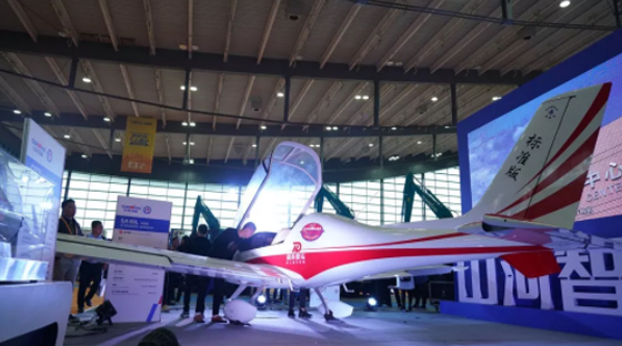 超强阵容尽显创新成就！bti体育智能闪灼长沙工程机械展