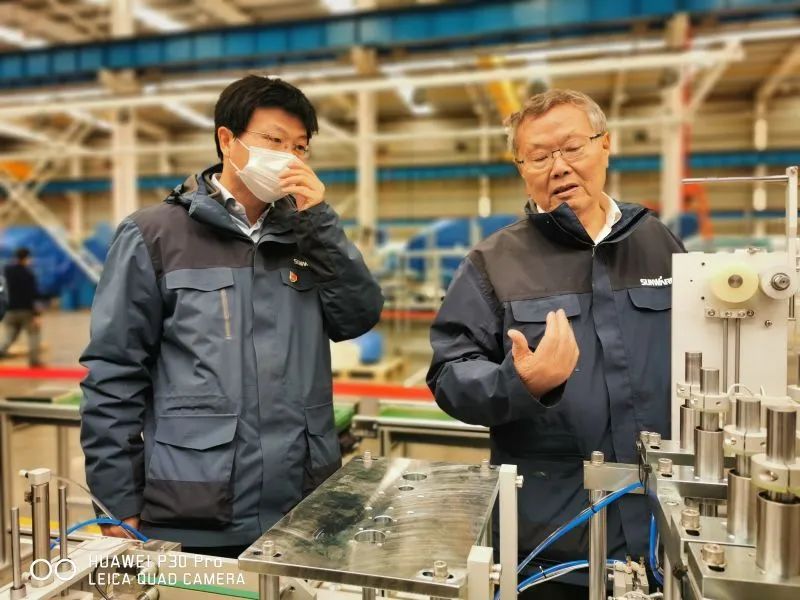 董事长启封bti体育智能第一个制品口罩