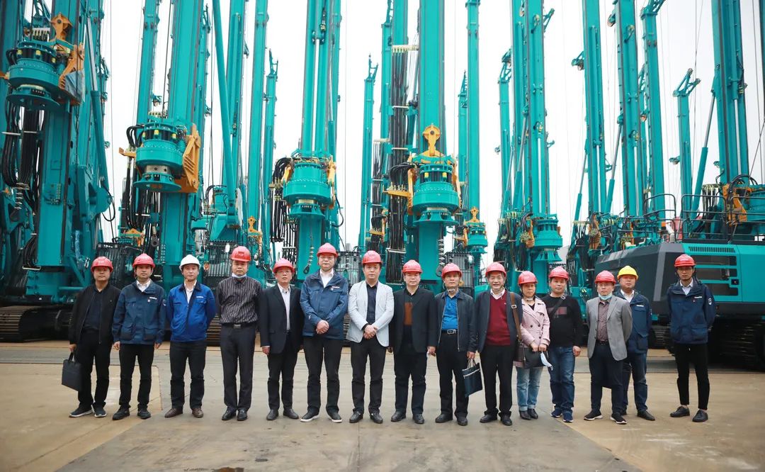 省工信行业事务中心杨卫华副主任一行光临bti体育智能调研