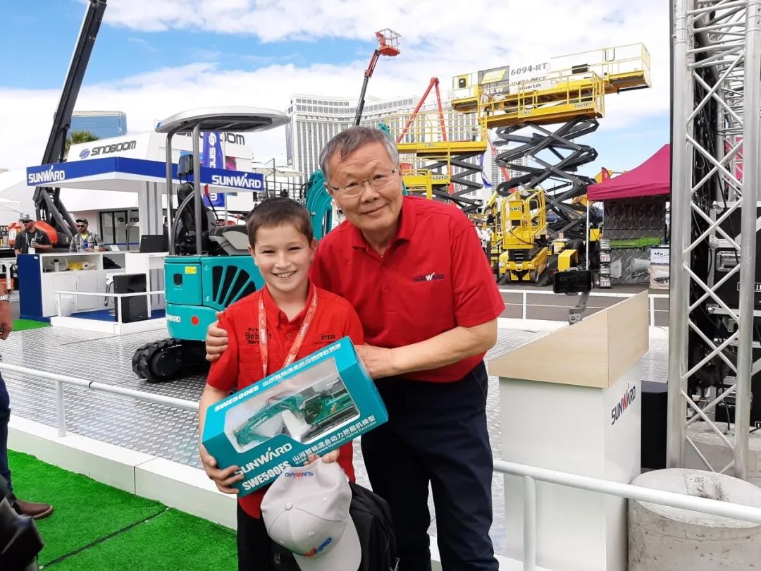 bti体育智能董事长何清华“疫”向欧美行