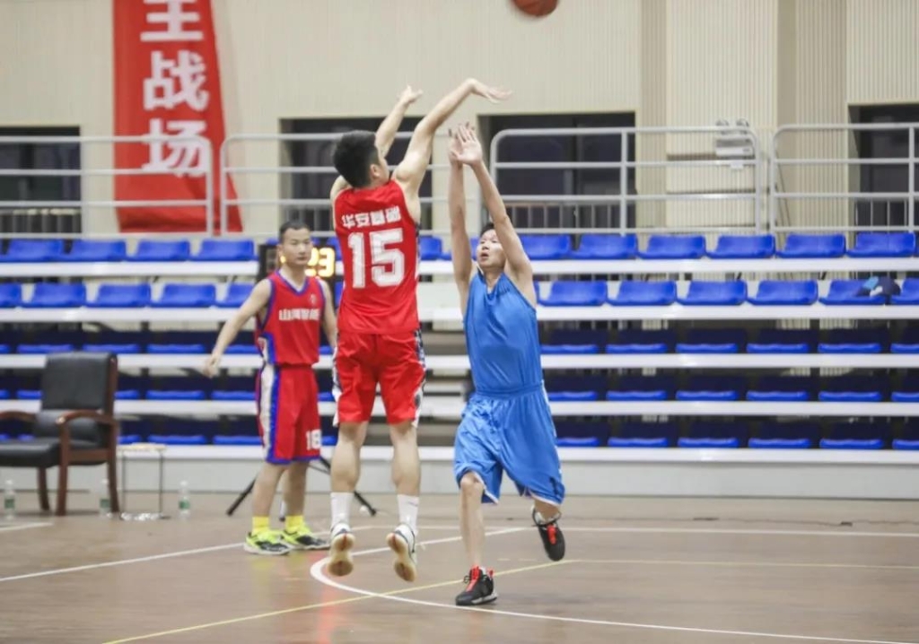 “520” bti体育智能以球会友中建五局三公司