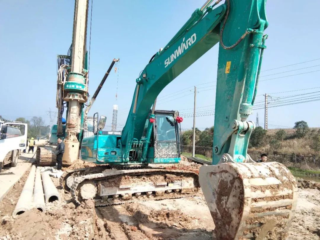 常益长高铁复工，网红“幼蓝”来助忙