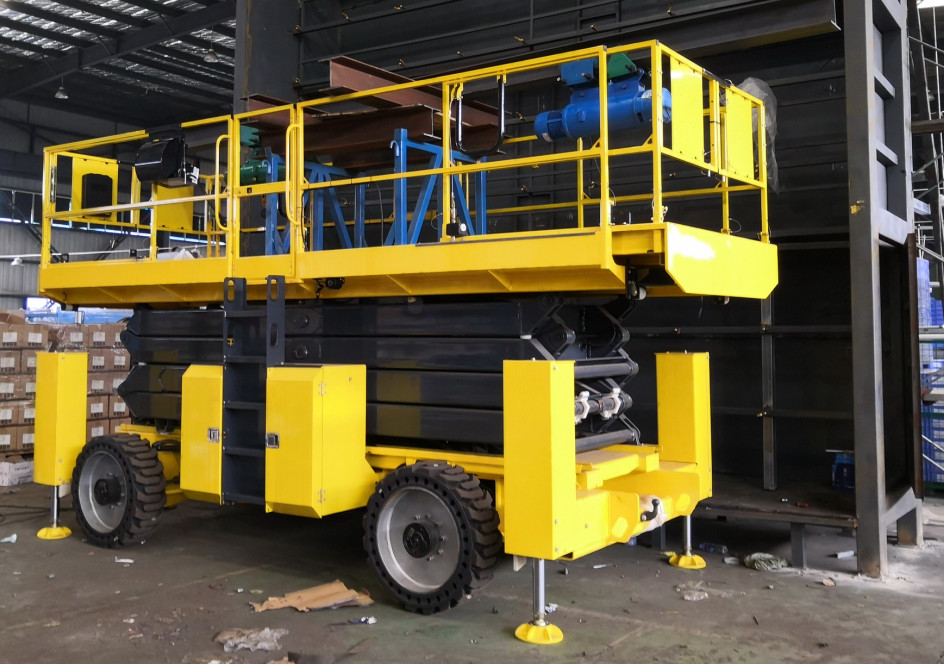 英武！大气！不变！bti体育智能越野剪叉式高空作业平台解客户难题