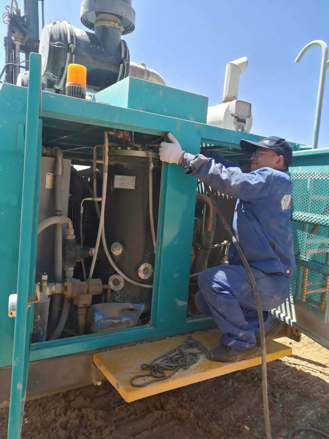 凿岩服务见缝插针 bti体育关爱无微不至——bti体育智能凿岩设备服务万里行活动走进甘肃平凉