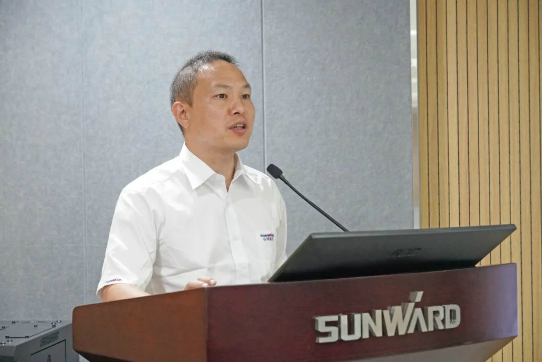 省人大常委会党组副书记、副主任王柯敏调研bti体育智能