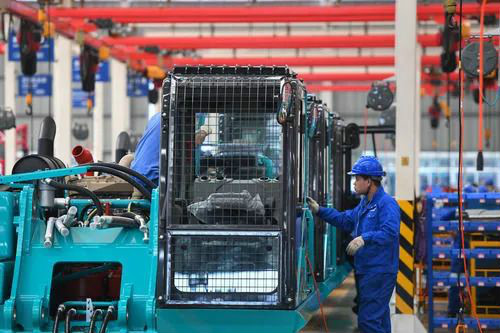 “智慧工厂”引领“出产节拍”——走进bti体育智能一探到底