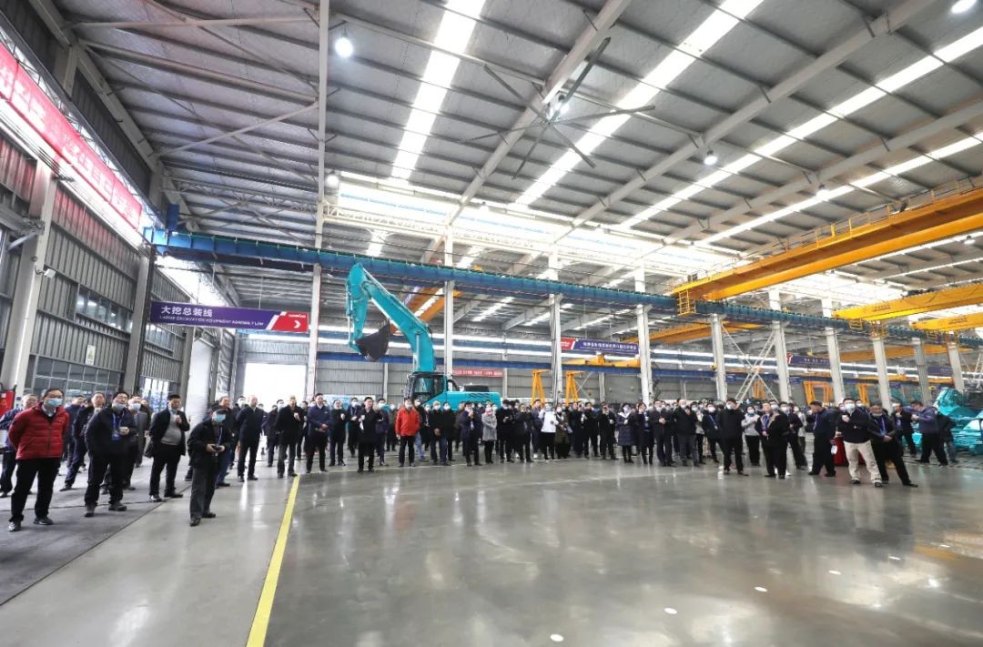 bti体育工业城来了500人的参观团