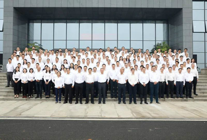 服膺初心使命，梦想成就将来