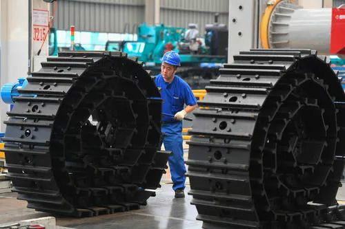 “智慧工厂”引领“出产节拍”——走进bti体育智能一探到底