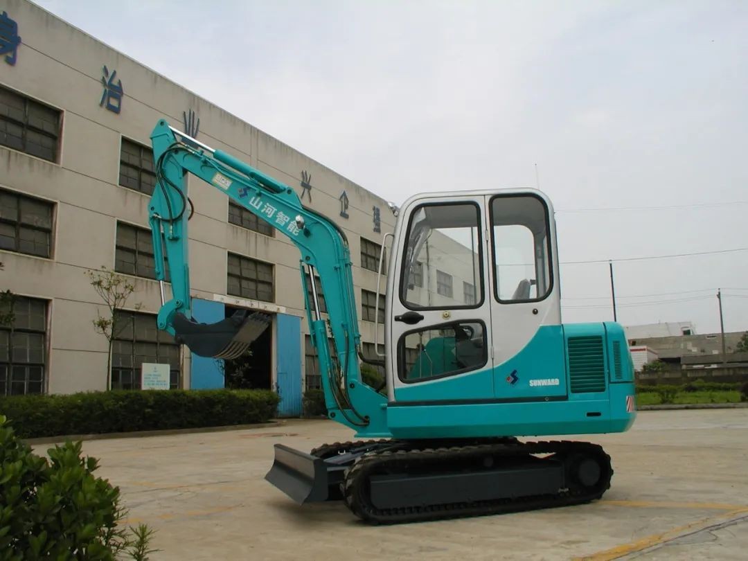 十年两办挖掘机行业年会 bti体育智能的底气何在