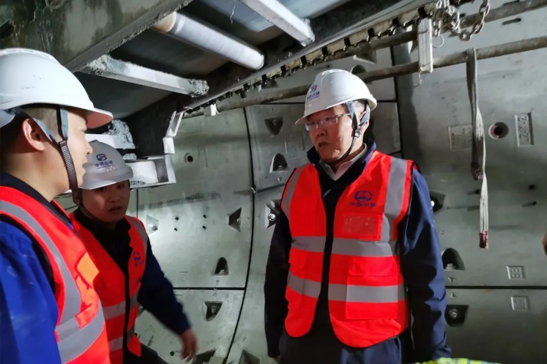 何清华亲临中铁bti体育盾构施工项目领导工作