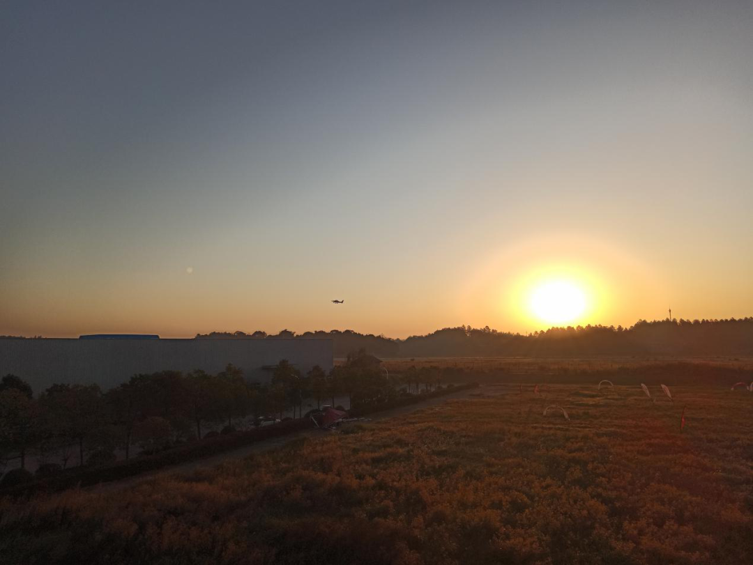 直飞客户机。ti体育航空创新中国轻型活动飞机交付方式