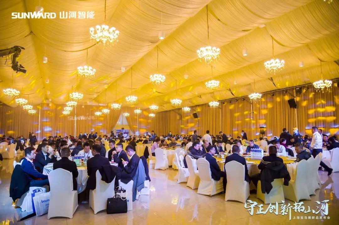 沸腾bti体育！宝马展收官之日订单破十亿