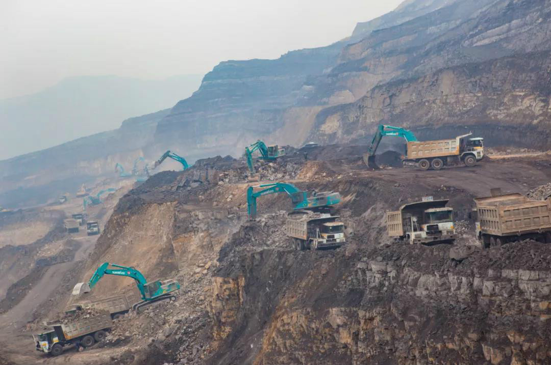 以先导式创新实现挖掘机从无到有，从幼到大，从大到强！