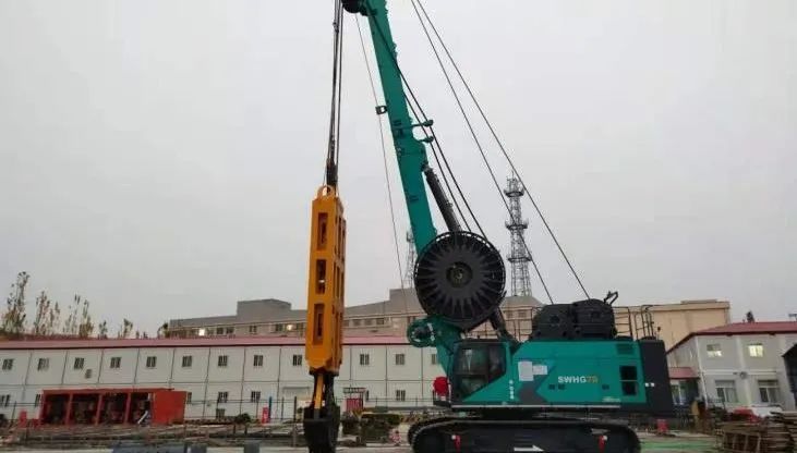 bti体育智能液压抓斗津门初显功