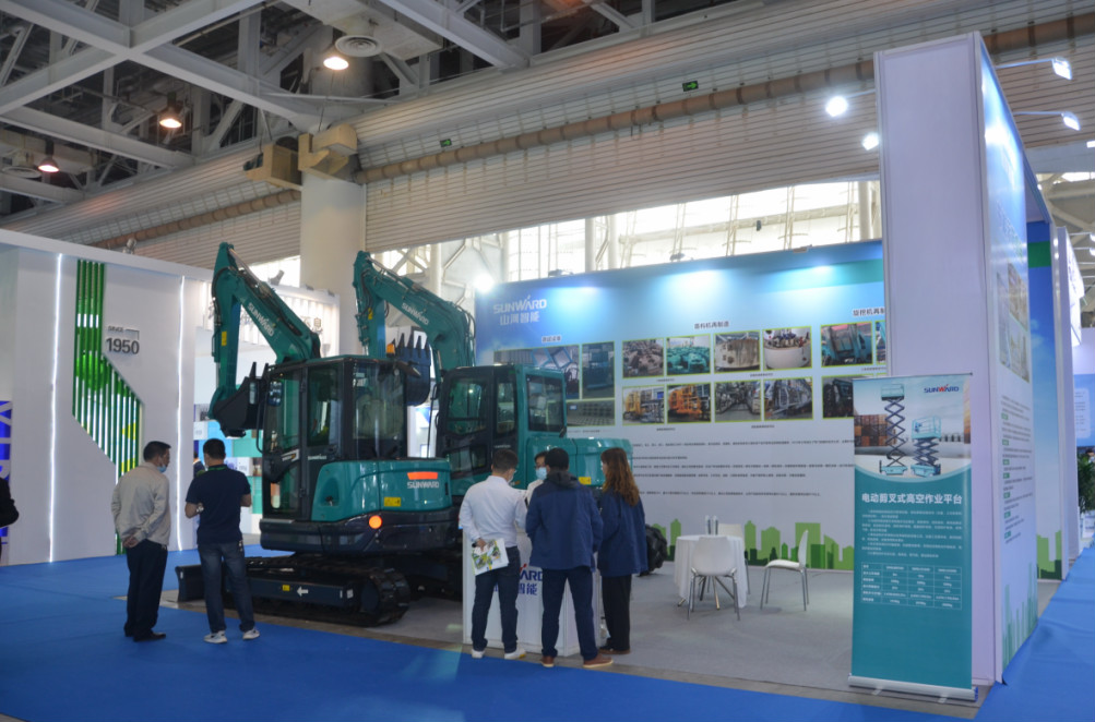 创新“绿”动能 bti体育智能绿博会上展风采