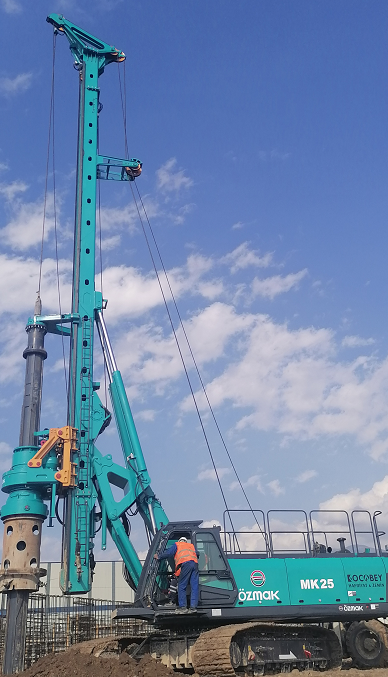 一枚“铁粉”！土耳其客户采购bti体育智能旋挖钻机