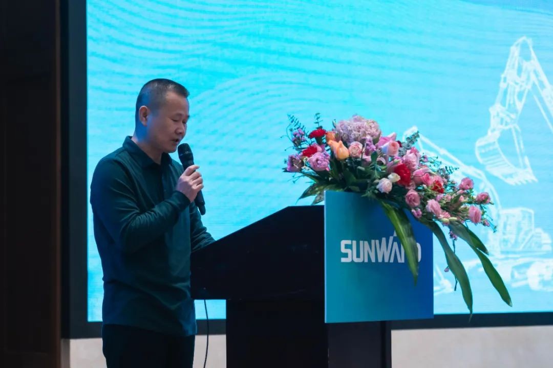 同心克难振兴飞，携试祀心冲万台——2021bti体育智能挖掘机经销商年会圆满召开