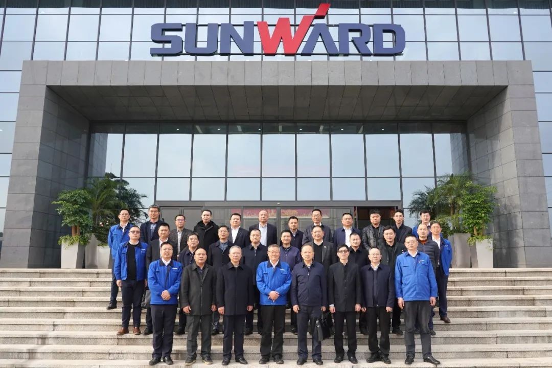 湖南沉点构筑企业团调研bti体育智能